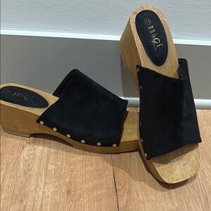 Rouge! Black Mules & Clogs with Wooden Sole and Textured Fabric
